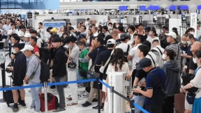 偷中国游客现金，日本机场安检员被捕