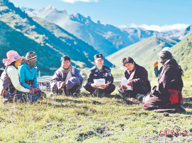 旦知刀杰：10年穿坏80双鞋 蹚出高原牧区平安路