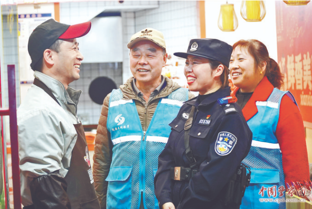 华海珍：脚步丈量街巷 真情搭起心桥