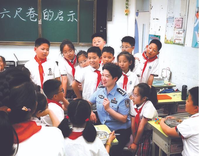 张野：盛开在辖区里的铿锵玫瑰