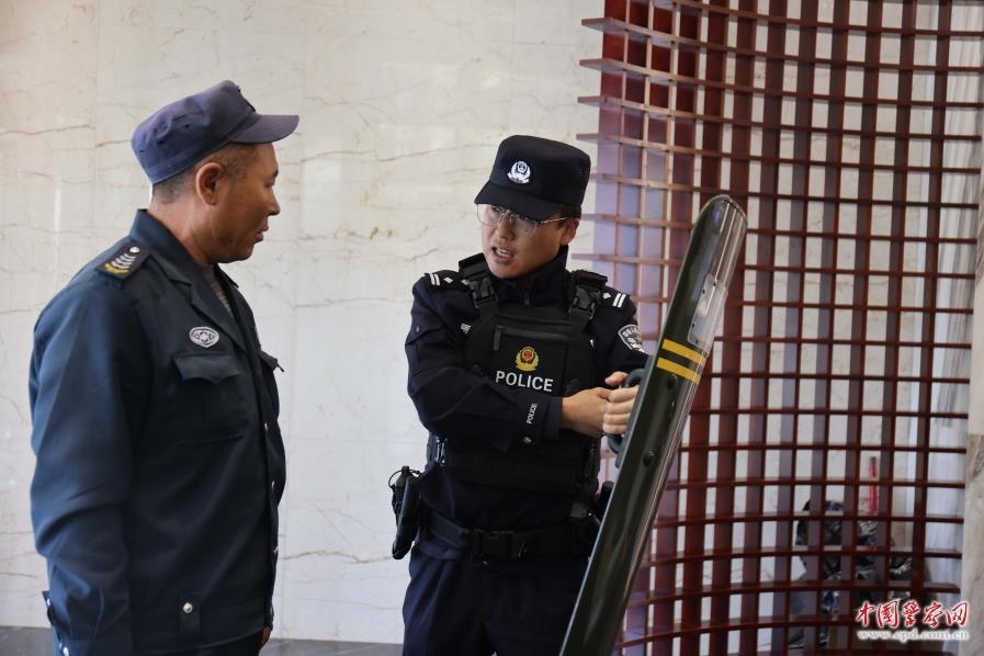 黄宣凯：赛里木湖畔的守护者