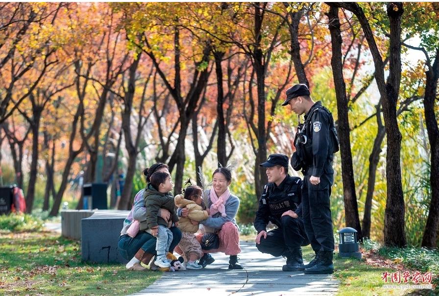 红叶如丹 守护平安