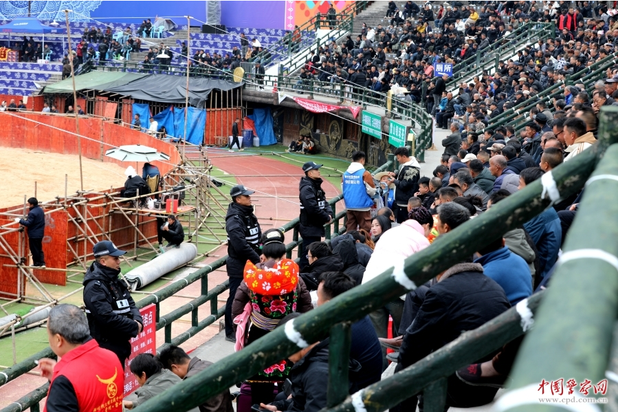 雷山县公安局保障为雷山苗年&middot;苗岭斗牛大赛筑牢平安防线
