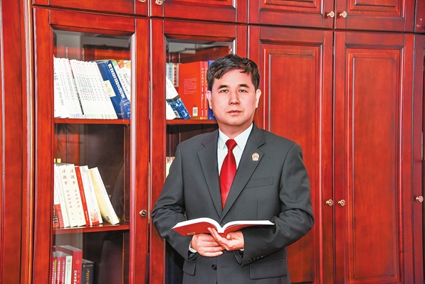 李后龙：江苏省南京市中级人民法院院长，以规范涉企执法司法营造更优法治化营商环境