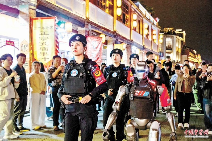 奋力推进公安工作现代化丨漳州：铸剑数智时代 淬炼平安盾牌