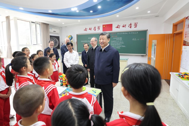 习近平对未成年人思想道德建设作出重要指示