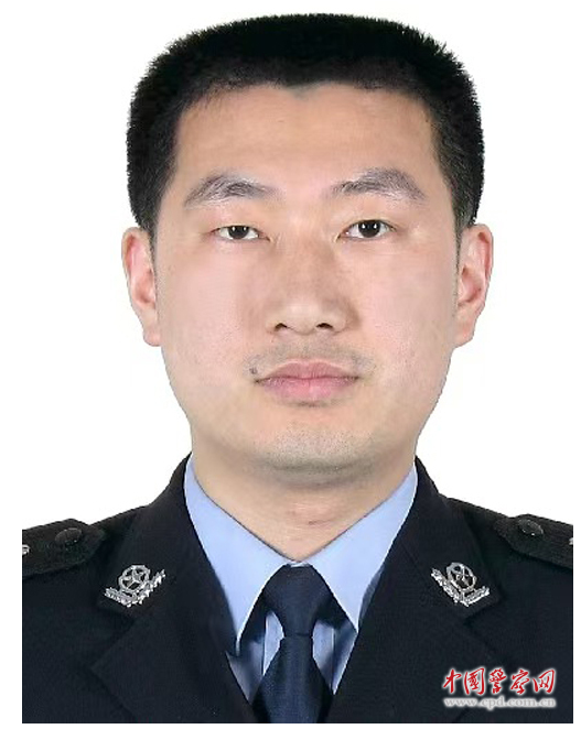 苗海滨：挺身而出以生命赴使命