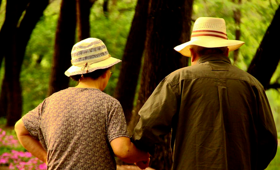 与法同行丨一纸养老服务合同，能让子女完全&ldquo;甩手&rdquo;赡养义务吗？