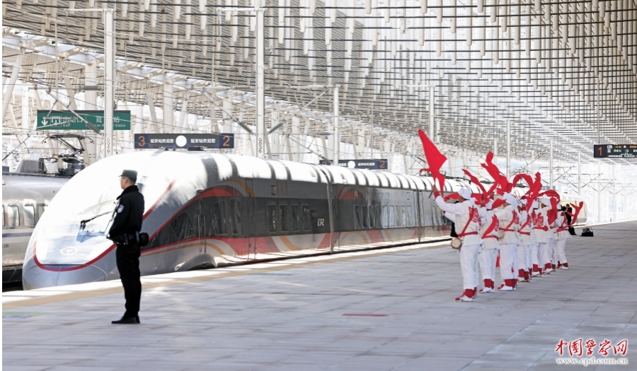 西安至延安高速铁路正式开通运营，革命圣地延安迈入&ldquo;高铁时代&rdquo;