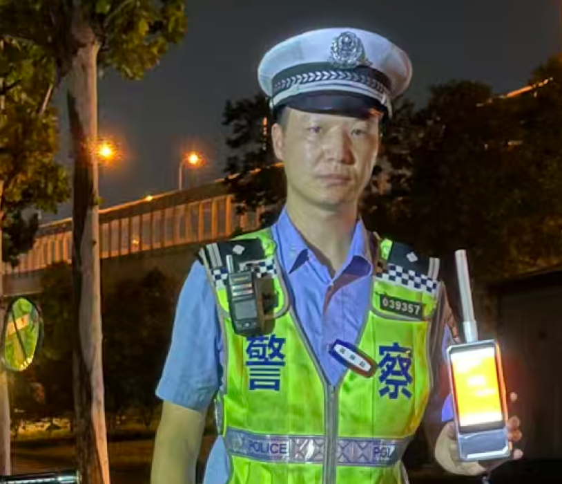 蒋仲超 湖北省武汉市公安局江夏区分局交通管理大队二中队原二级警长  以身为盾保民安的先锋民警