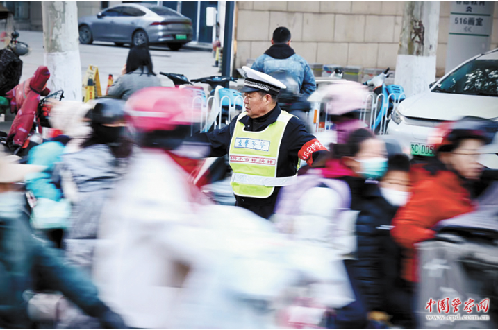 陈孟军：退而不休的&ldquo;交警爷爷&rdquo;