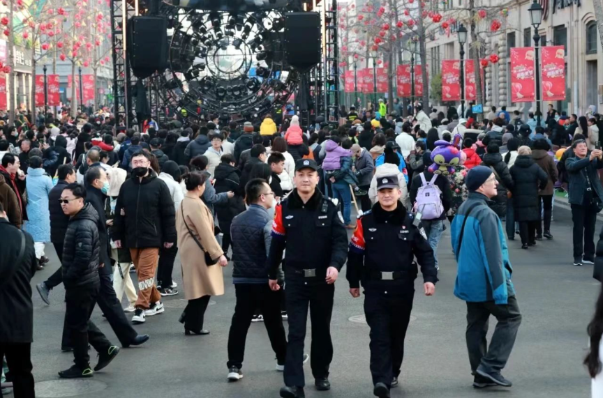 春节期间全国社会大局稳定治安秩序良好　5440余场大型活动安全顺利