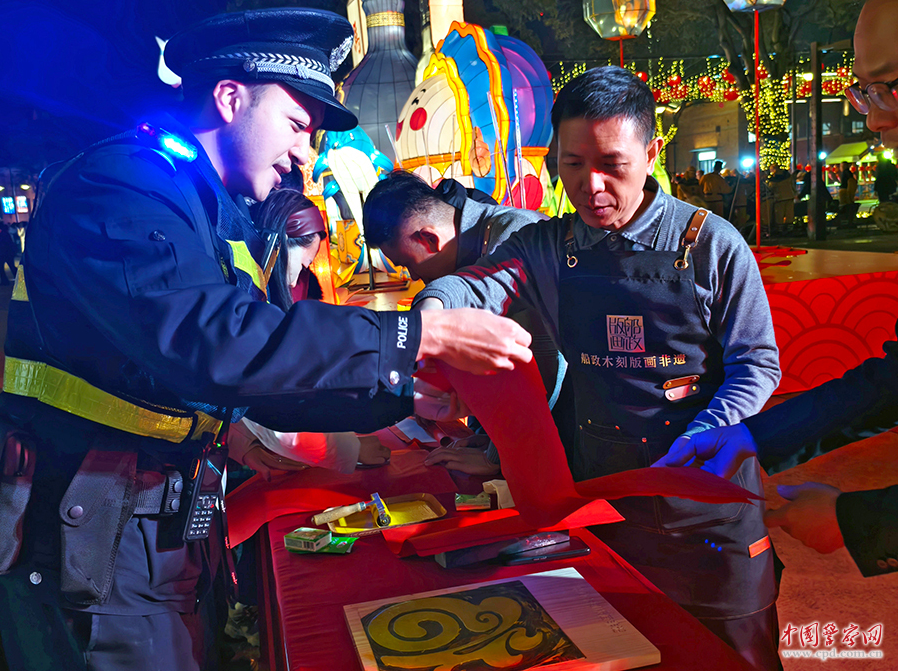 福州：警暖灯海 护航民俗盛宴