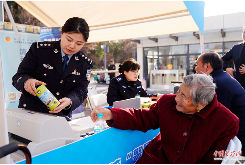 徐馨：岗位在变，为民初心从未改变