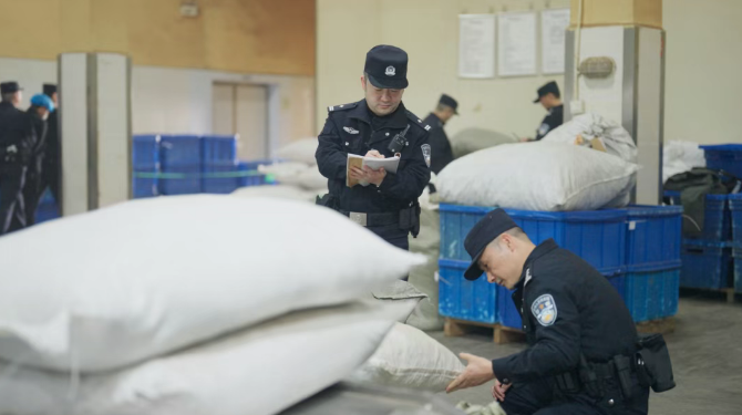 重庆公安：织密食药环知领域&ldquo;防护网&rdquo;
