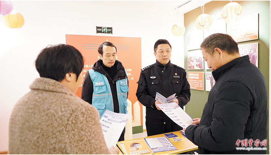 欧阳清和：&ldquo;哄&rdquo;老人吃饭的社区民警