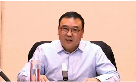 三个县委书记同日被一锅端，关系网深到不敢想！