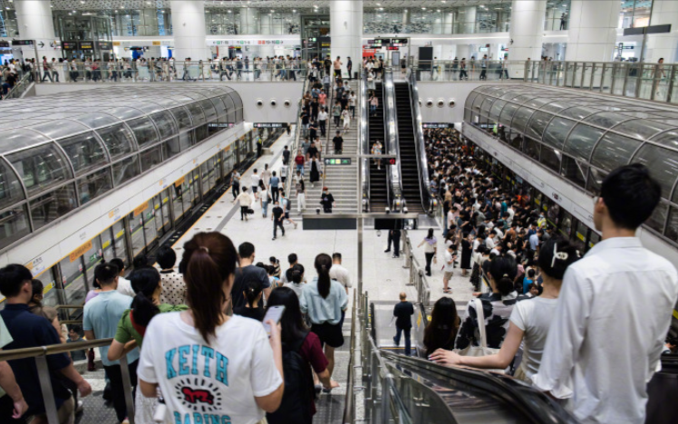 深圳：数智化升级 守护超大城市幸福通勤