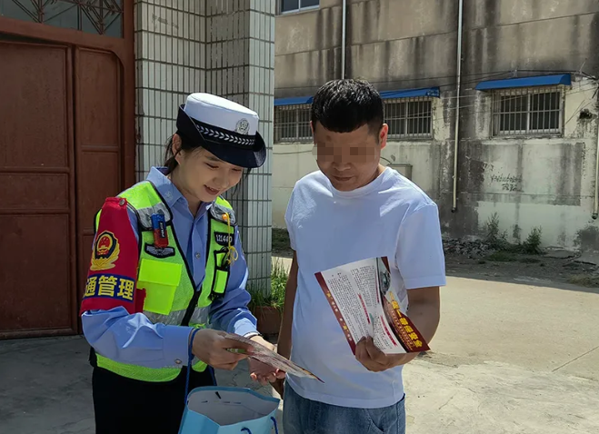 临沂交警宣传不止步 筑牢&ldquo;当夏&rdquo;平安路！
