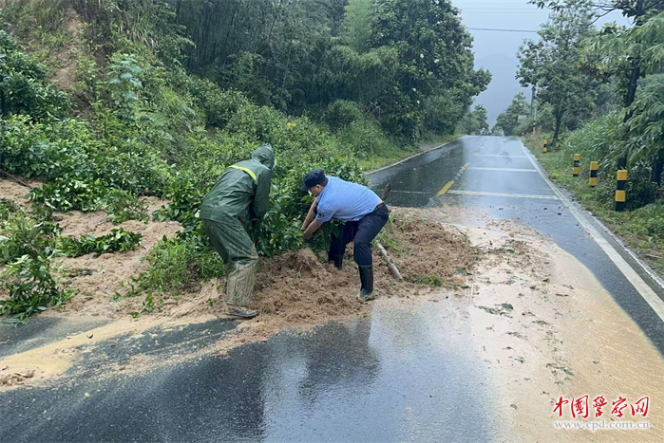 快速响应　安徽各地公安机关排隐患除险情