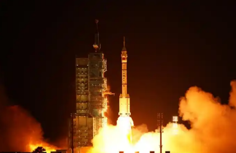 神舟二十三号载人飞船发射取得圆满成功