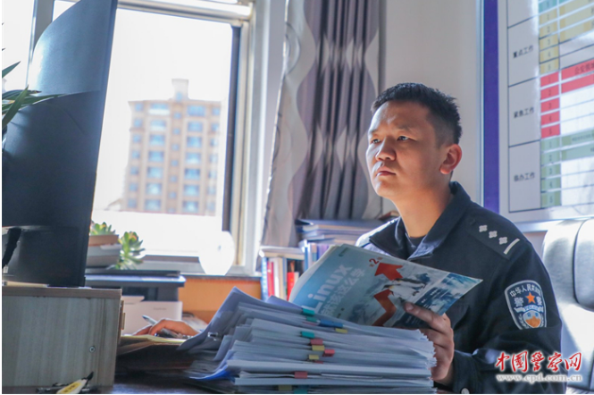 海东市公安局情指中心情报合成大队大队长陈少峻：高原警营多面手 科技强警排头兵