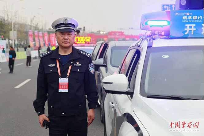 沈国权：行走的交管&ldquo;教科书&rdquo;
